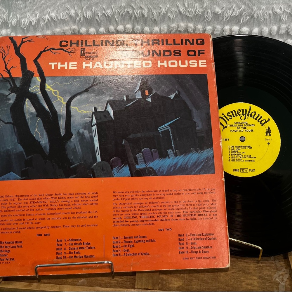 Vintage-The Haunted House, Disneyland 1980’s album. Original Owner.Stored safely